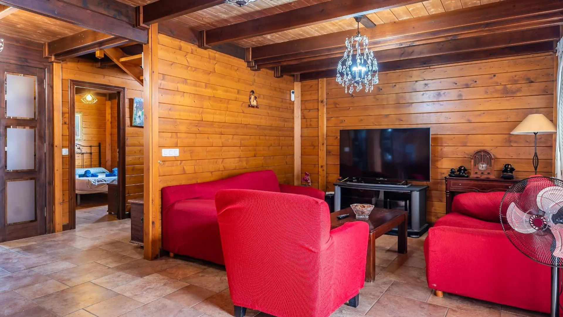 펜션 4Br Candelaria Wooden Home -Pool & Views - Parking 스페인